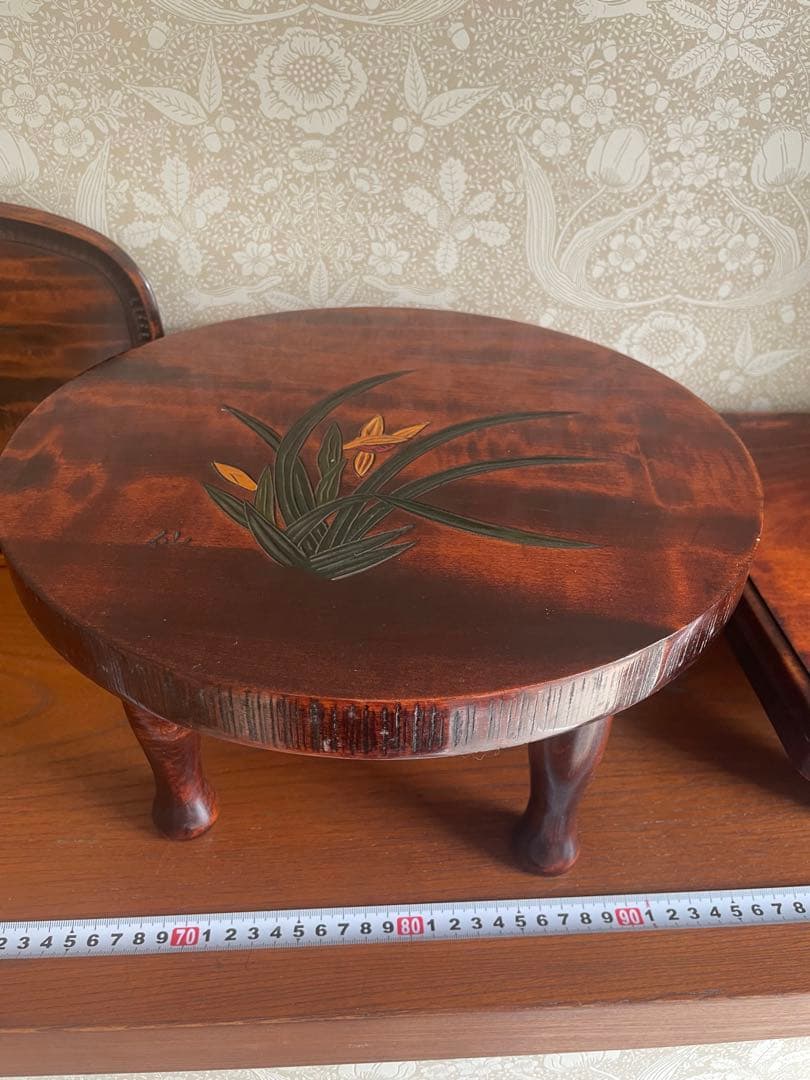 香川漆器 讃岐彫　花模様　飾り台　テーブル　机　卓上　台座　仙　漆　木工品　彫刻