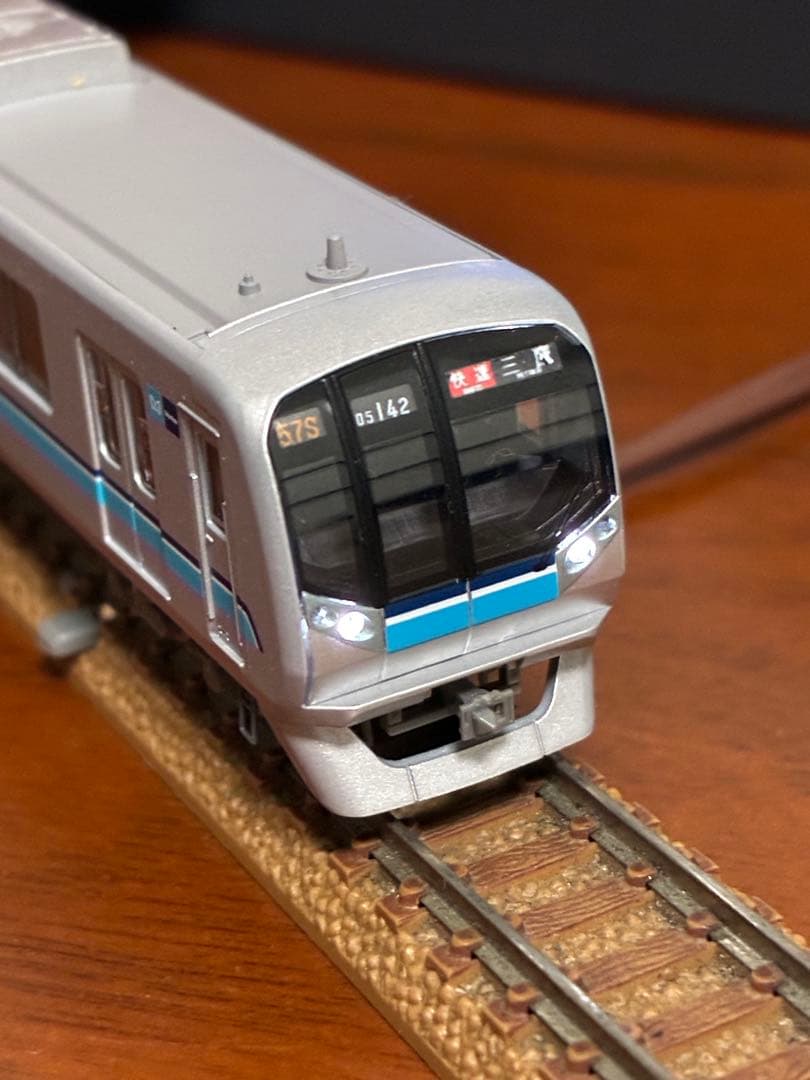 m*u様 東京メトロ東西線05系10両　グリーンマックス　ライト点灯動力動作確認