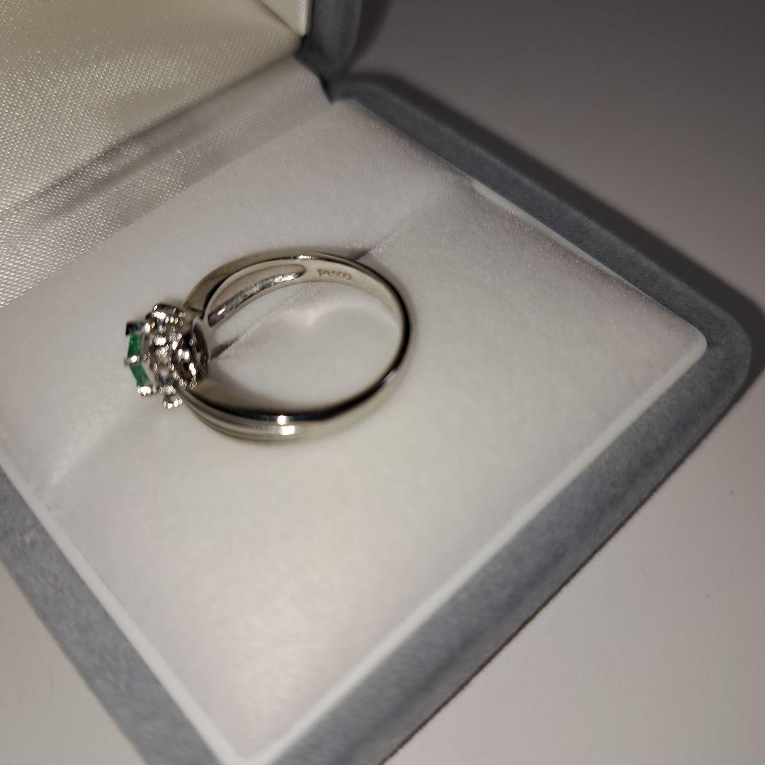 エメラルドプラチナリング重量5.3g