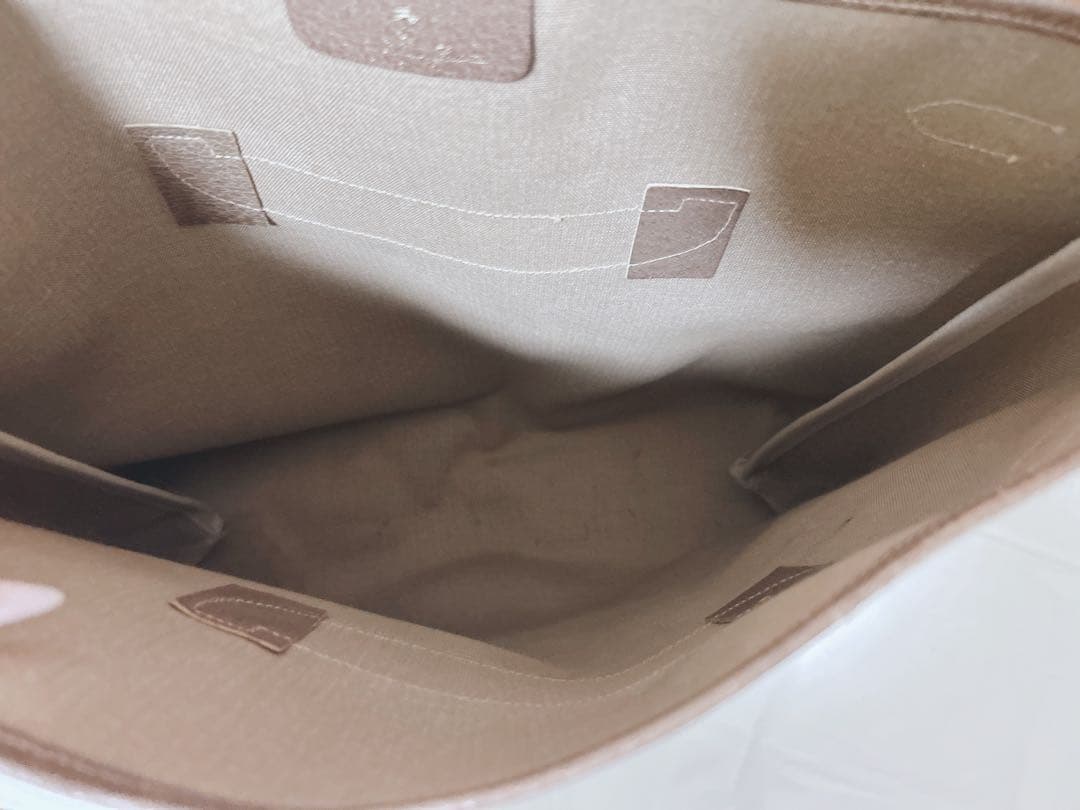 GUCCI　トートバッグ　GGスプリーム　肩掛け　A4収納可