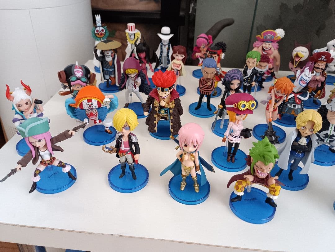 ワンピースワールドコレクタブルフィギュア129体まとめ売り
