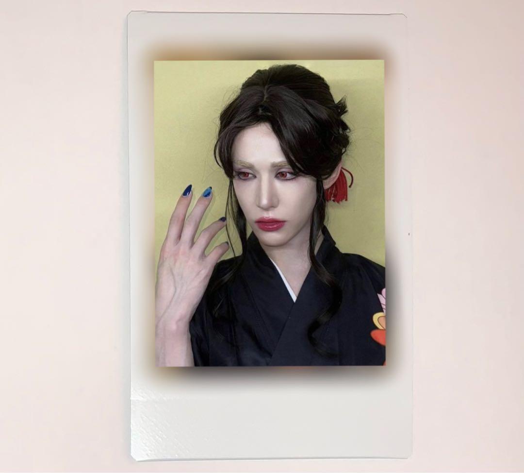 XLOV ウムティ チェキ ポラロイド 250328