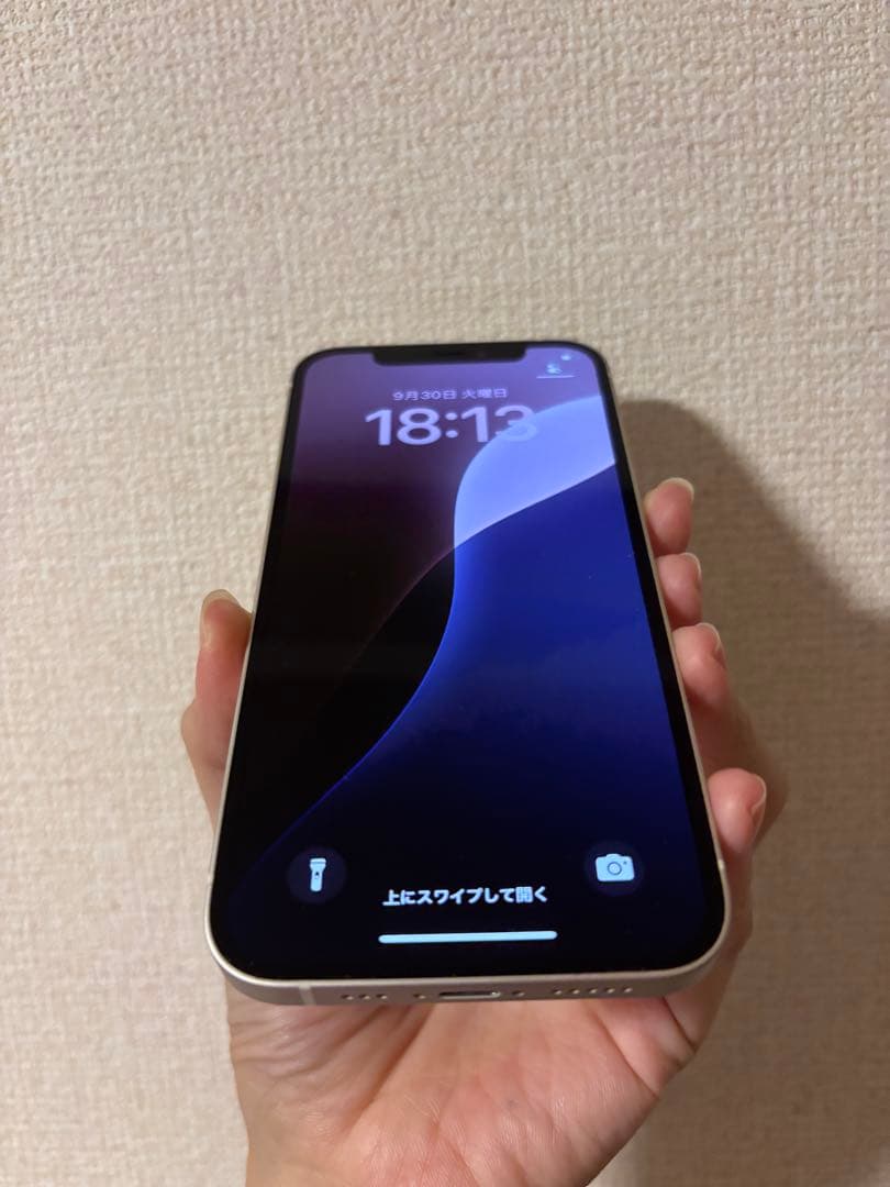 ブラウンさん★[美品]Iphone12 64GB ホワイト