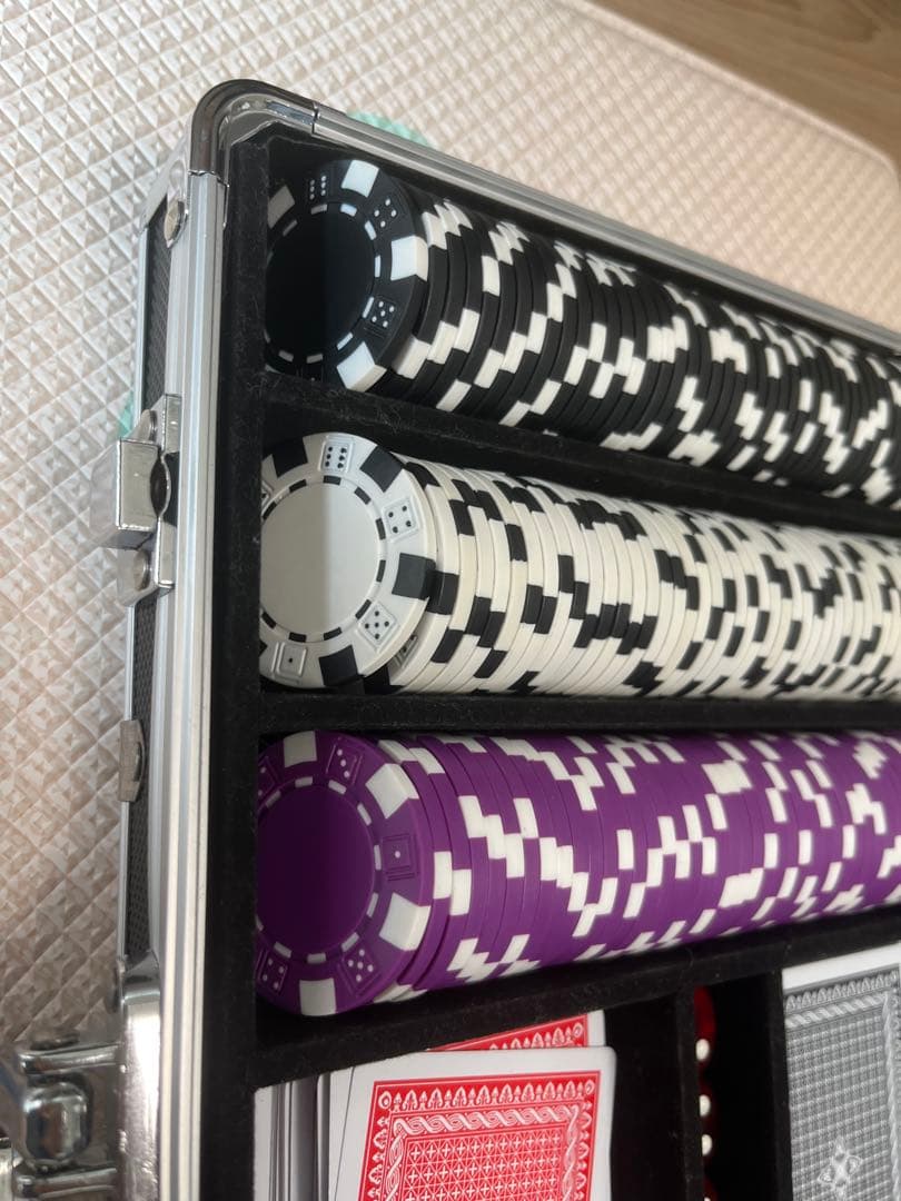 【新年特価】テキサスホールデム ポーカーチップ テーブルマット　セット　プロ用