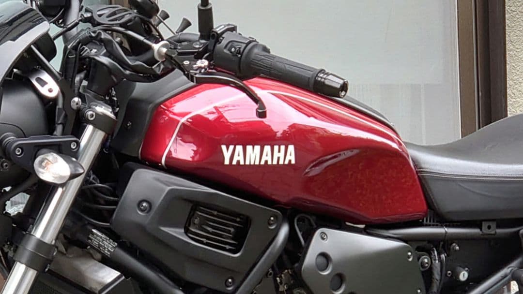 YAMAHA　XSR700　センタータンクカバー