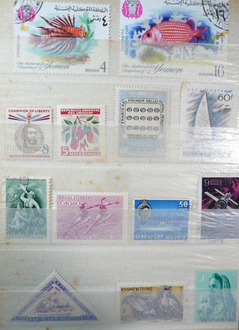 古い海外切手（使用済み、未使用混在２４９枚セット）