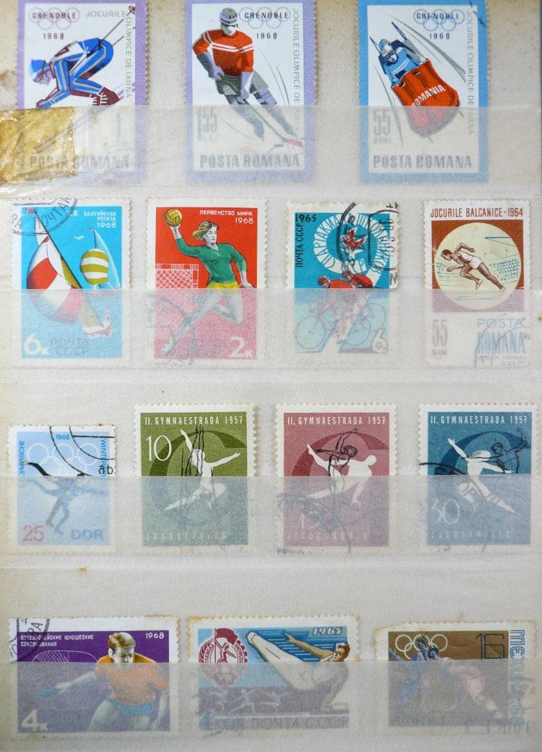 古い海外切手（使用済み、未使用混在２４９枚セット）