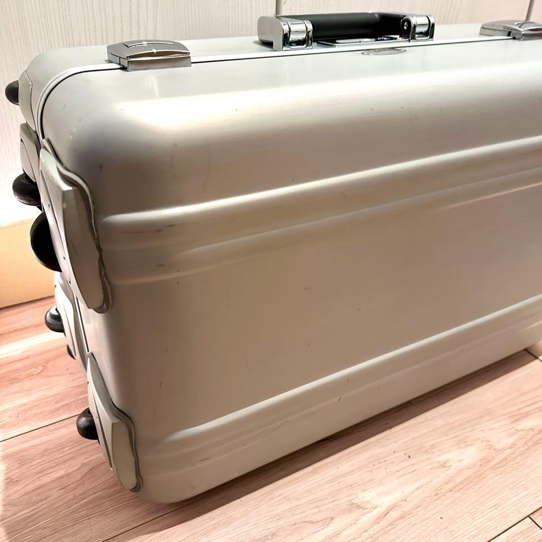 【希少】ゼロハリバートン アルミ キャリーケース ZR21WT-SI