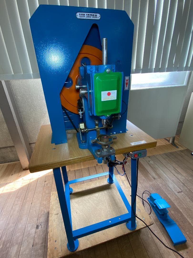 超強力穴あけ機　モデルNO　SMM-722-H型　レーザーマーカー付き