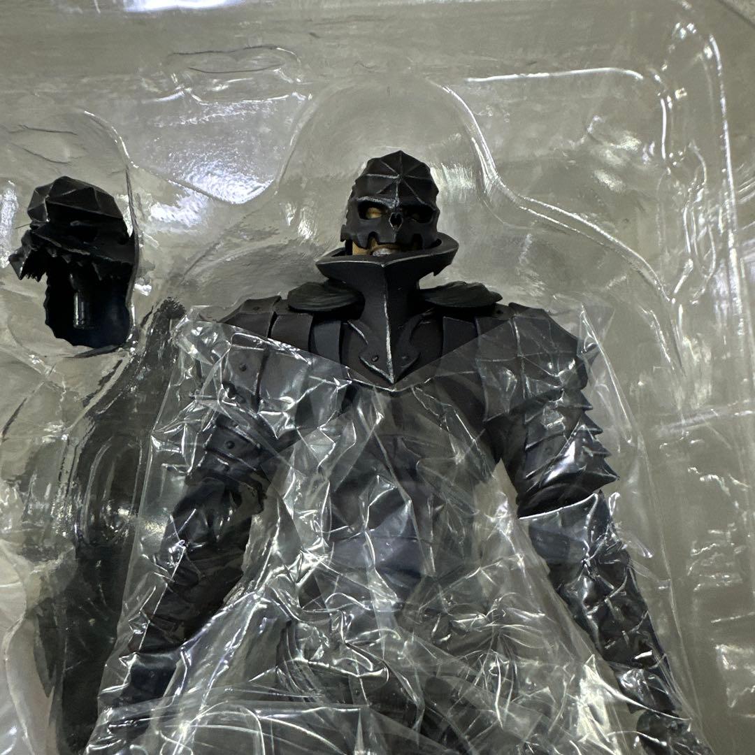 figma ベルセルク ガッツ 狂戦士の甲冑ver. リペイント髑髏エディション