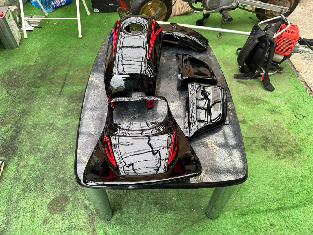 エイプ50/100 FX仕様　タンクカバーセット　「羽タイプ」