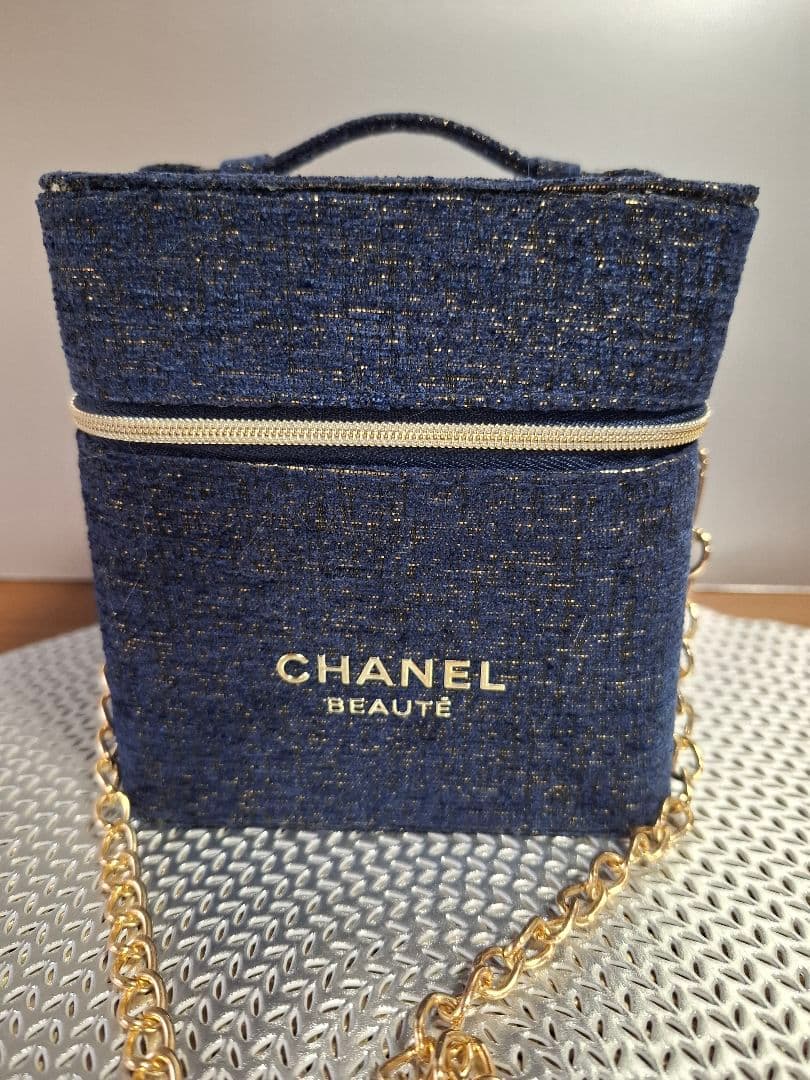 限定セール‼️CHANEL BEAUTE バニティポーチバニティバッグノベルティ