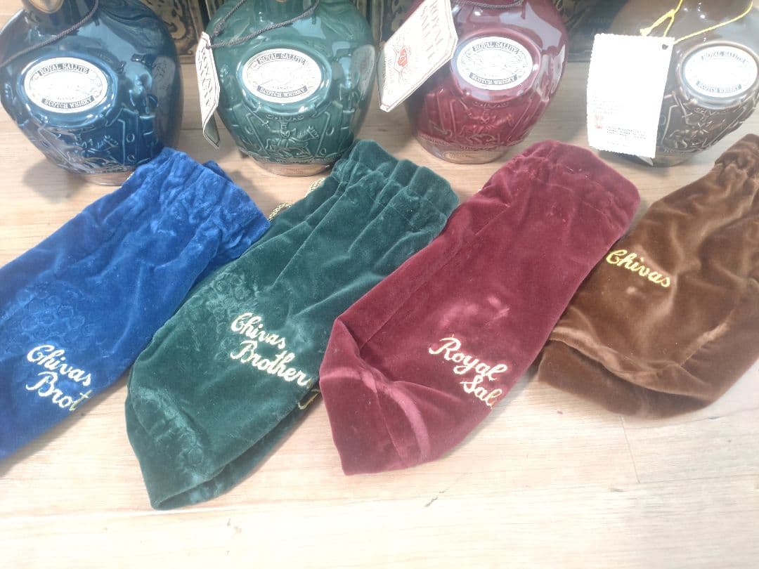 【4色セット】ウイスキー ロイヤルサルート21年 陶器 赤 青 緑 茶　希少