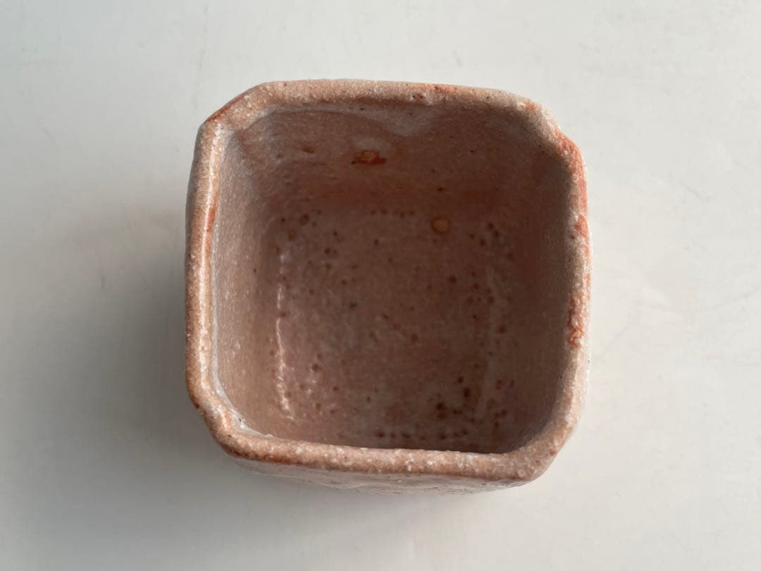 陶芸家　滝川恵美子　志野　四方猪口　ぐい呑　酒器　志野焼　美濃　共箱