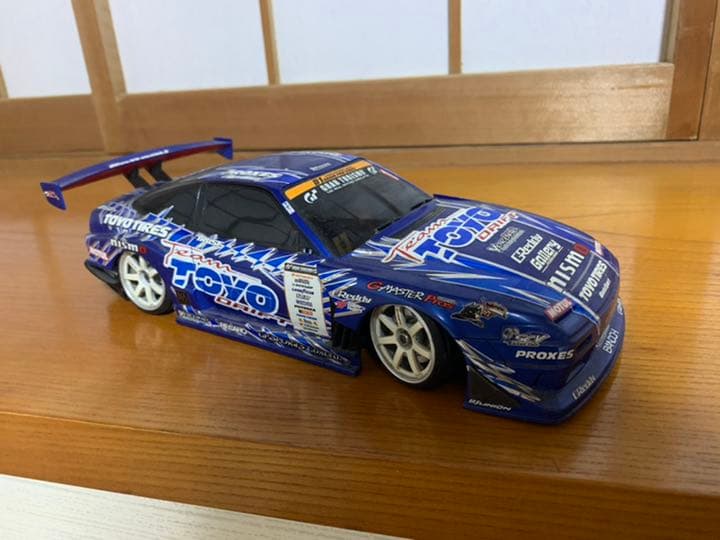 エンジンカー　メルセデスベンツ　電動ラジコン、川畑真人D1180sx