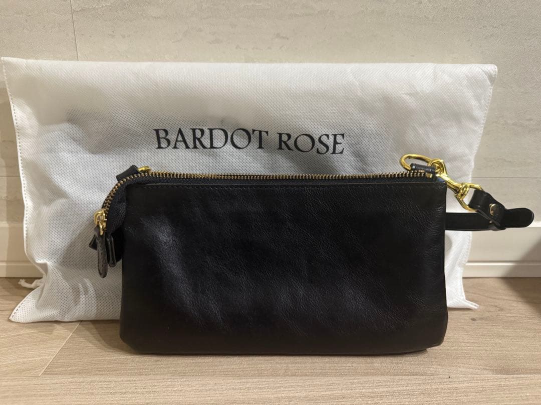 BARDOT ROSE ブラックショルダーバッグ