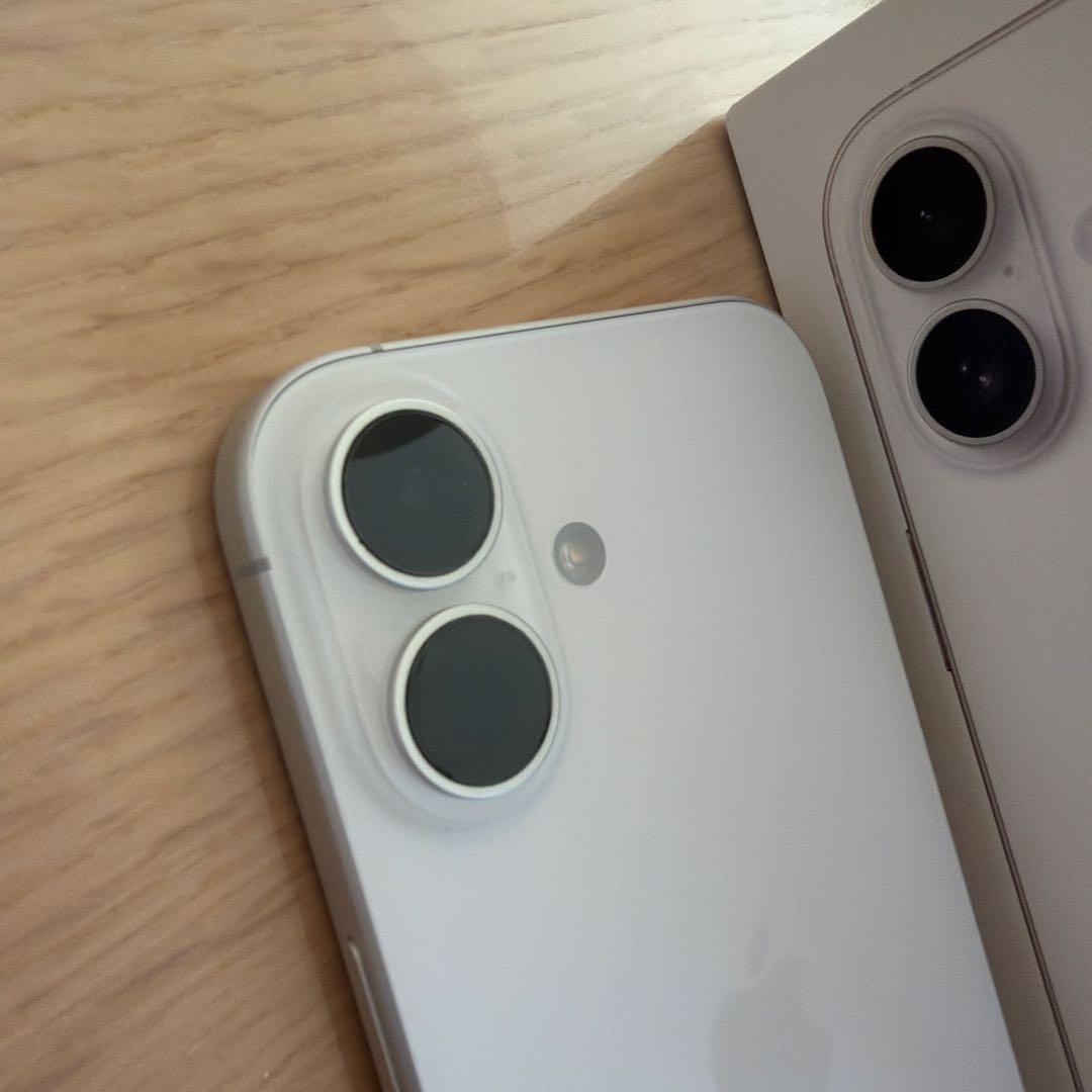 Apple iPhone16 128GB ホワイト 本体　SIMフリー