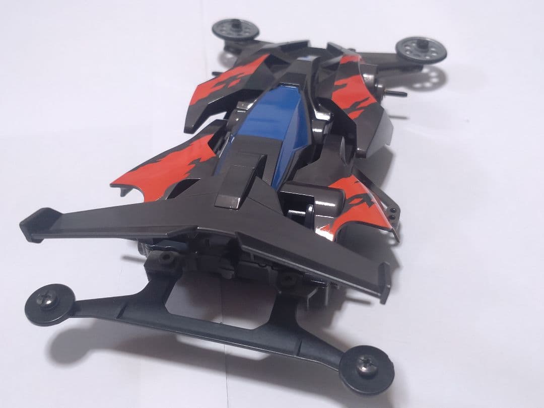 タミヤ ミニ四駆 シャドウブレイカーZ-3 塗装済ボディ