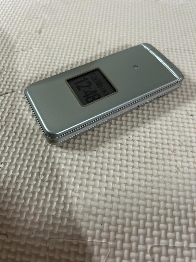 au　 KYF43　京セラ　携帯　現状品　通電確認済　かんたんケータイ