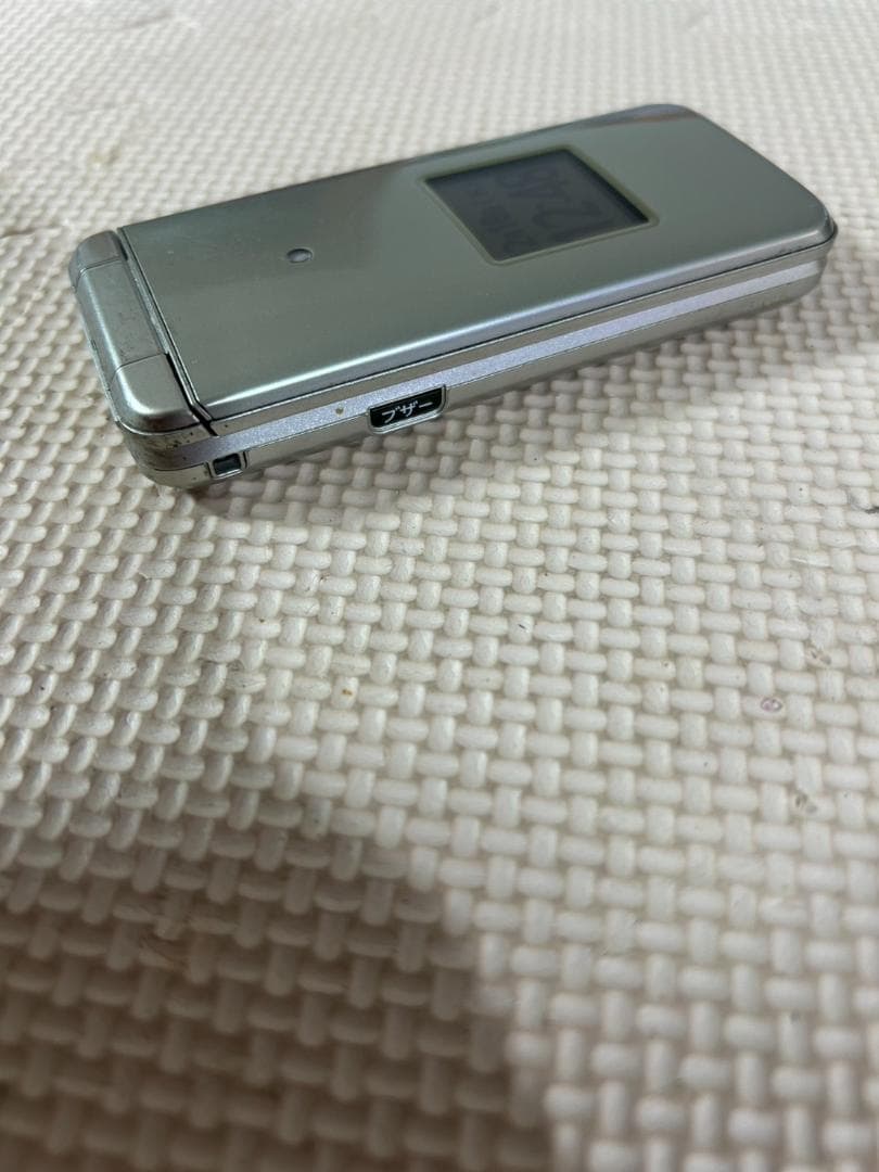 au　 KYF43　京セラ　携帯　現状品　通電確認済　かんたんケータイ