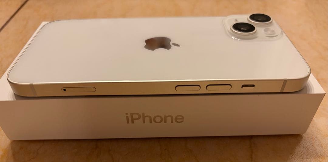 【美品】Apple iPhone 14 ホワイト 本体　256GB