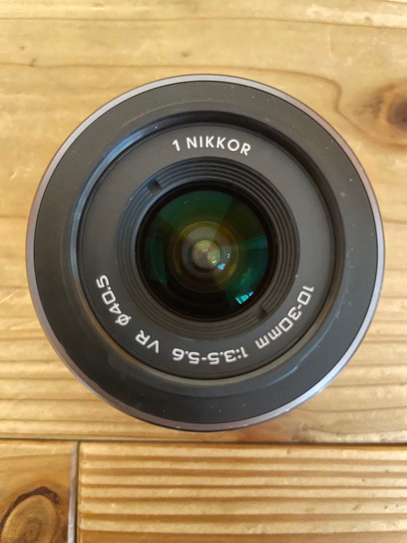 Nikon J1 カメラ 本体 レンズ 充電器 USBケーブル 使用説明書