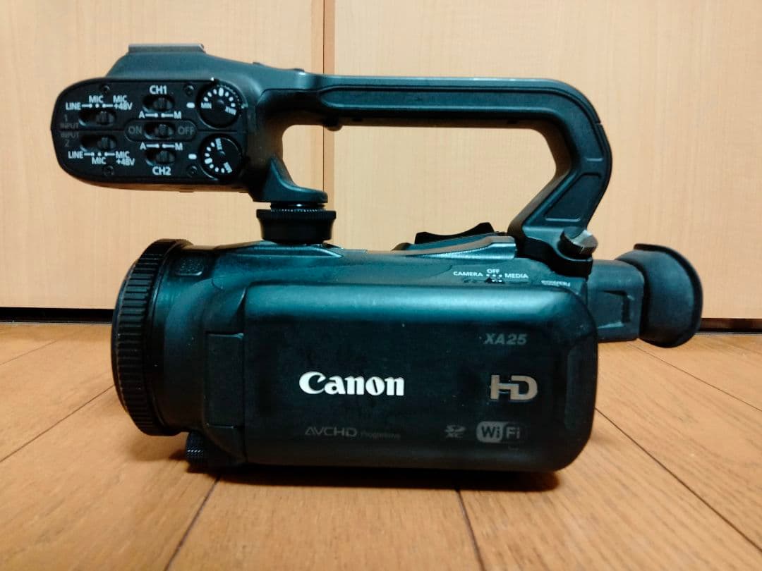 F*7様 【ジャンク】【撮影可】業務用Canon XA25 HDビデオカメラ W
