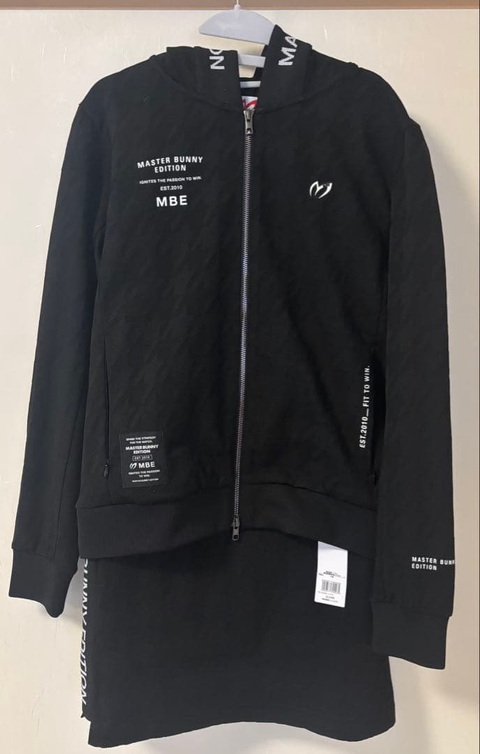 マスターバニー　パーカー　スカート　セット