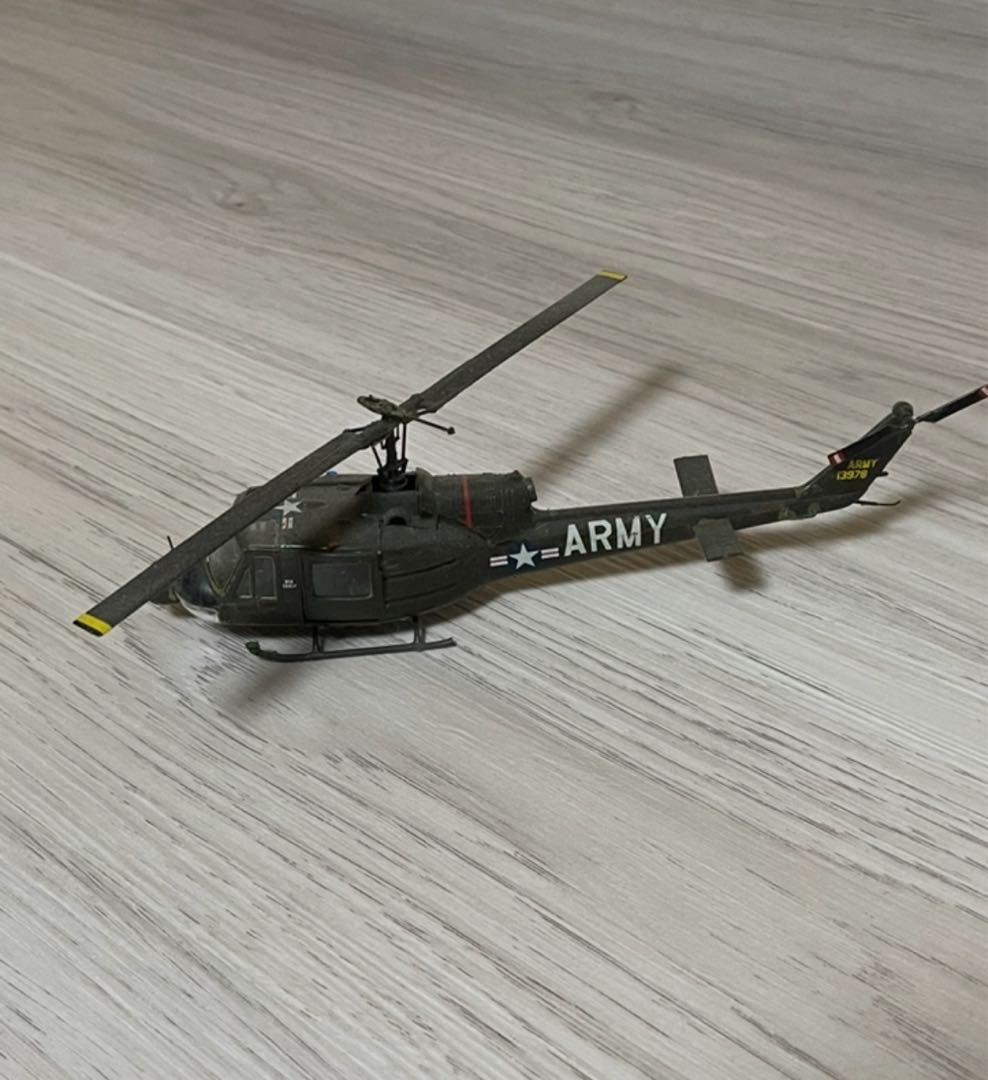 値下げしました。1機壊れてヘリコプターモデル6機になりました。