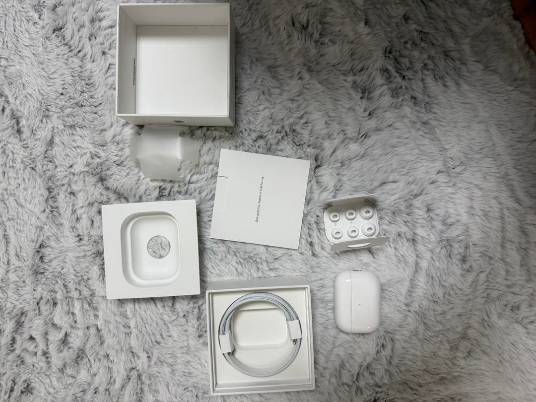 AirPods Pro 2本体 ホワイト 充電ケース付き 左耳イヤホンなし