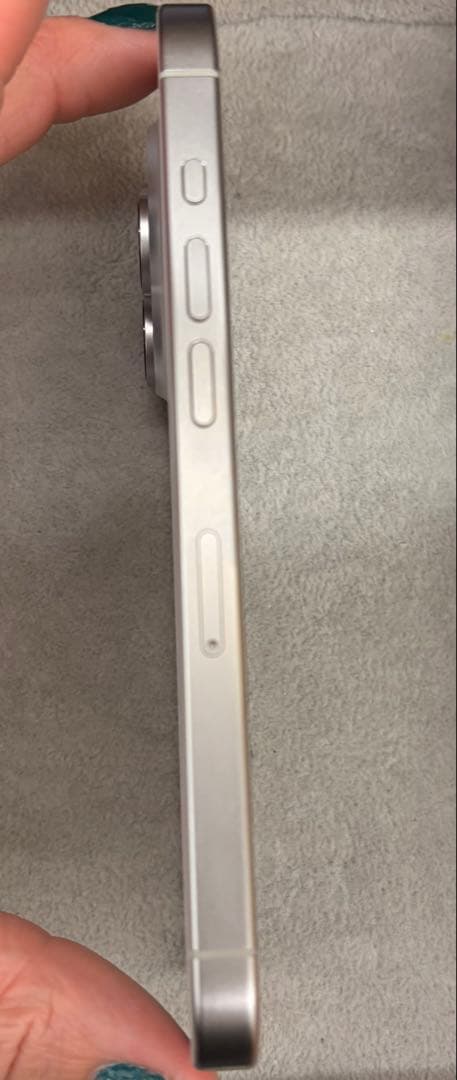 【極美品】iPhone15Pro 512GB SIMフリー　新品バッテリー