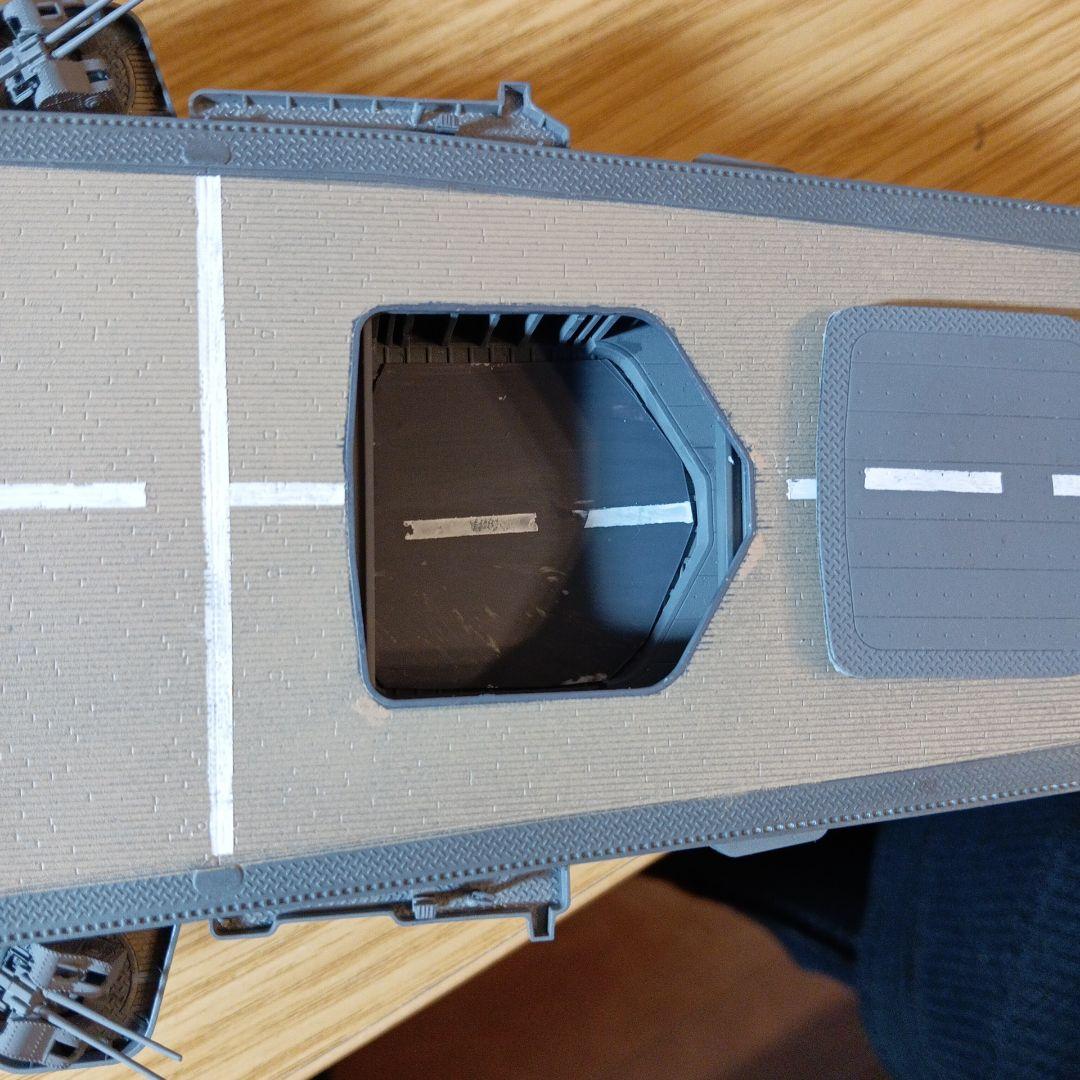 1/350 航空母艦　大鳳　 (航空機は付きません）説明ご覧ください