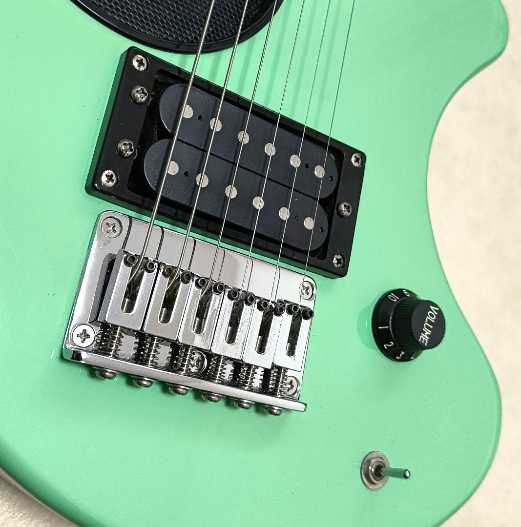 【美品】ZO-3 ミントグリーン アンプ内蔵ミニギター 専用ケース付き！！