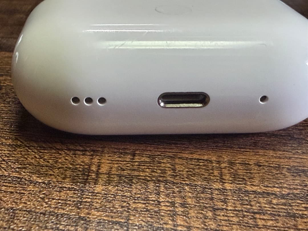 AirPods pro第2世代 本体 充電ケース付き ホワイト