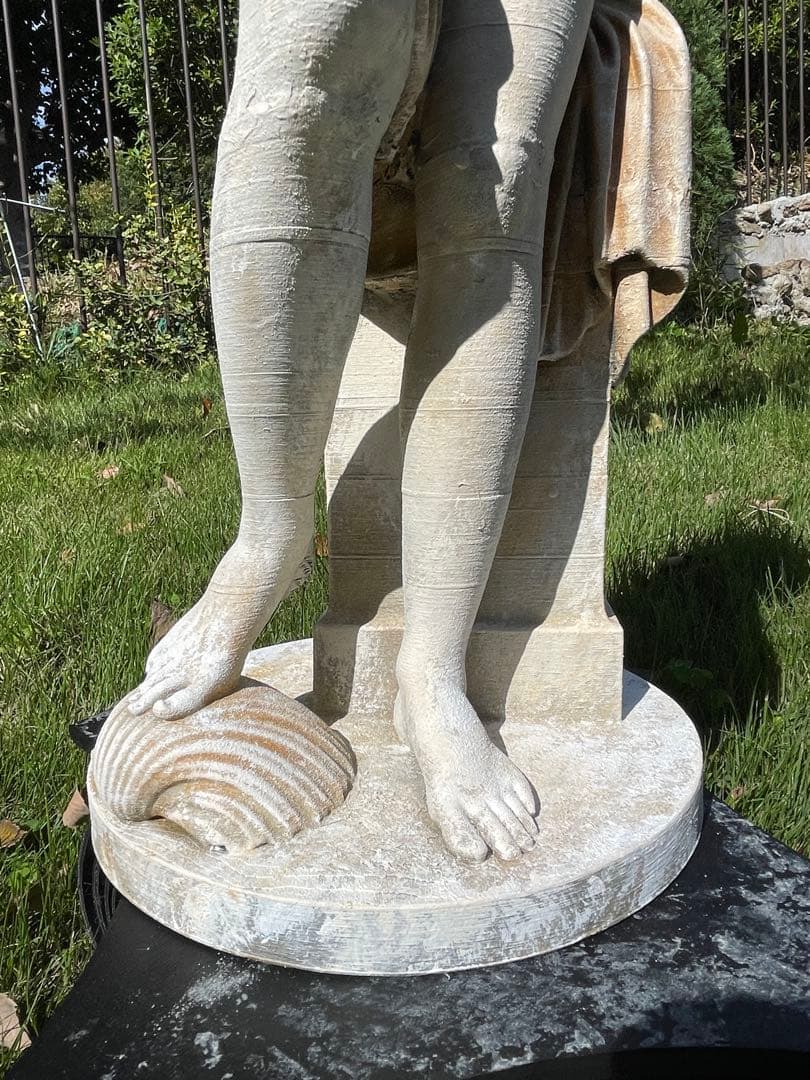 女神アプロディーテーの像高さ:62.5 cm