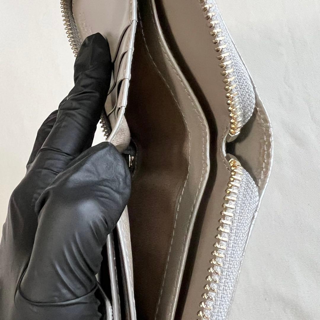 Vivienne Westwood OVAL ORB 二つ折り財布 グレー