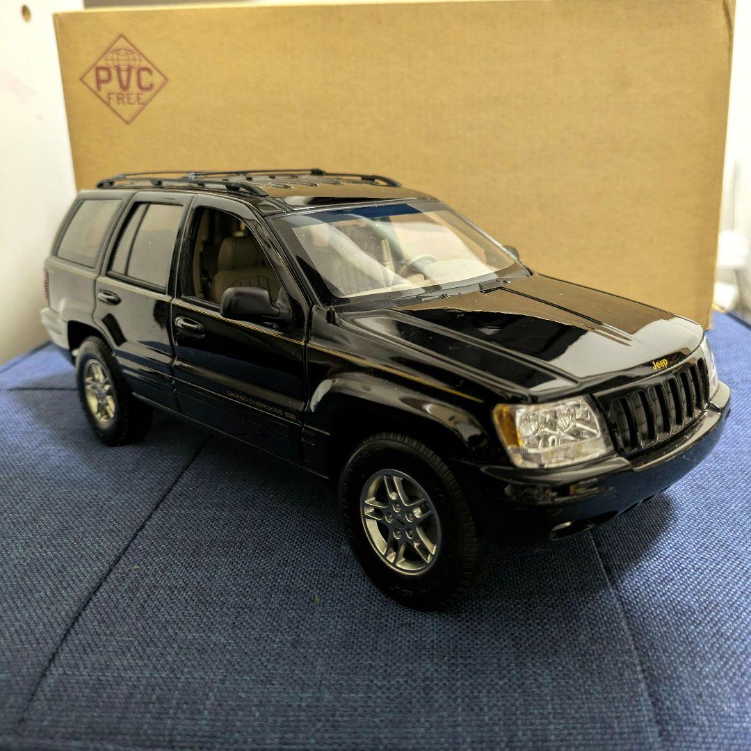 オートアート　ジープ　グランドチェロキー　WJ WG 1/18