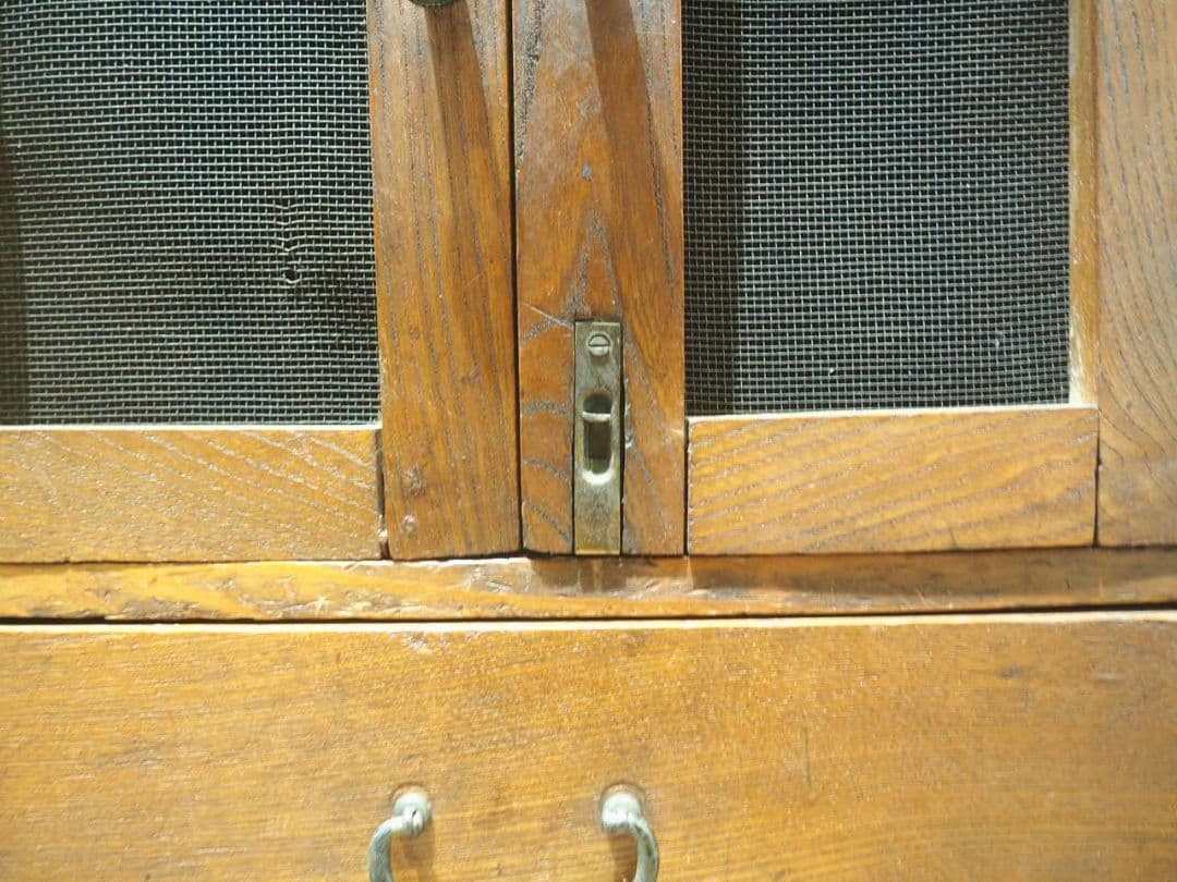 1253　アンティーク　小型の飾り棚　収納棚　キャビネット　古家具　レトロ