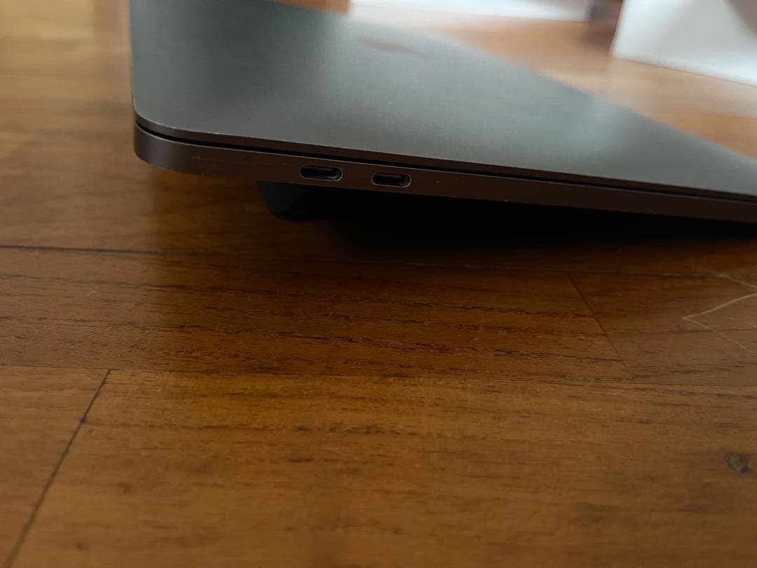 Apple MacBook Pro 13インチ 2019年モデル