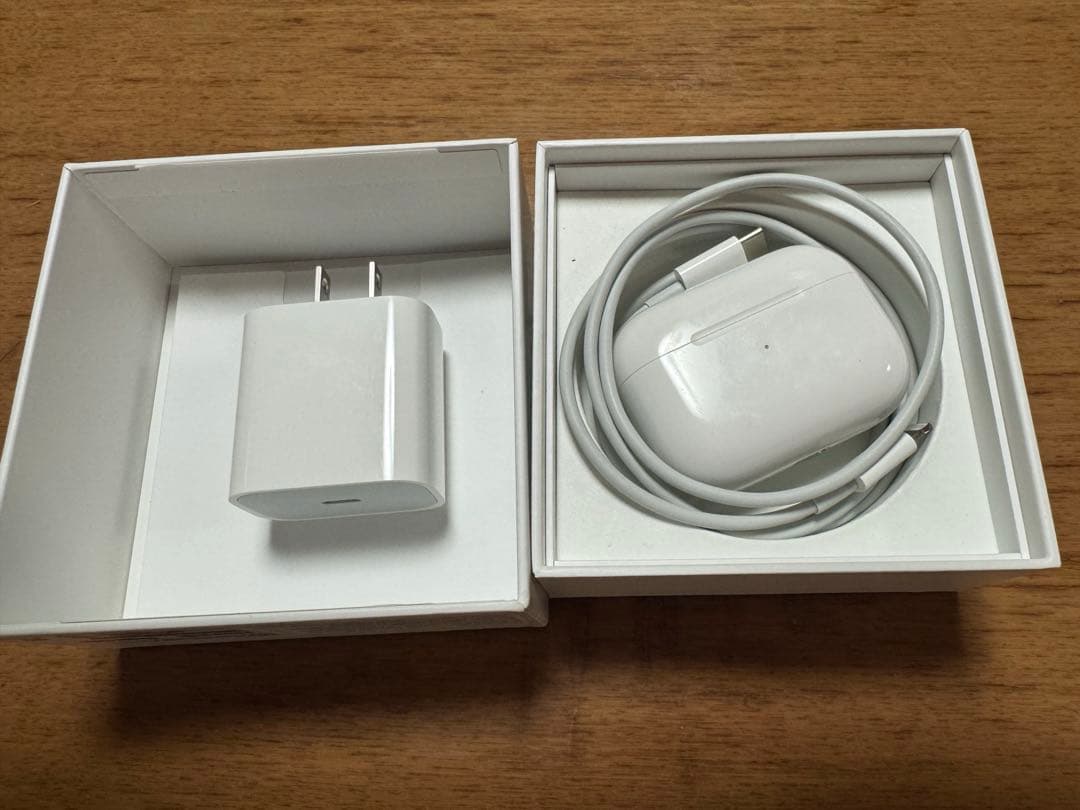 AirPods Pro2 本体 充電ケース・ケーブル付き