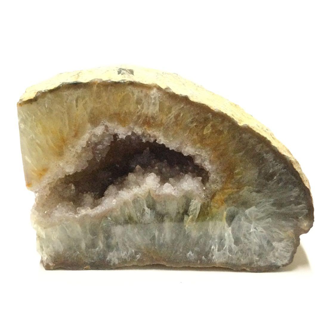 【開運・金運のお守り☆龍神の宿る洞窟】龍穴 天然石 ジオードメノウ 原石