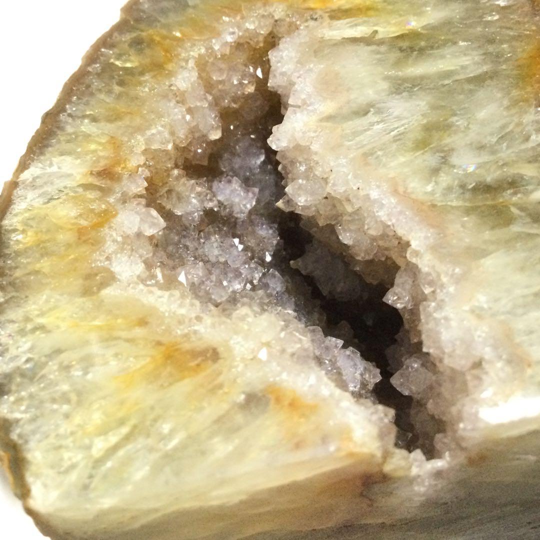 【開運・金運のお守り☆龍神の宿る洞窟】龍穴 天然石 ジオードメノウ 原石