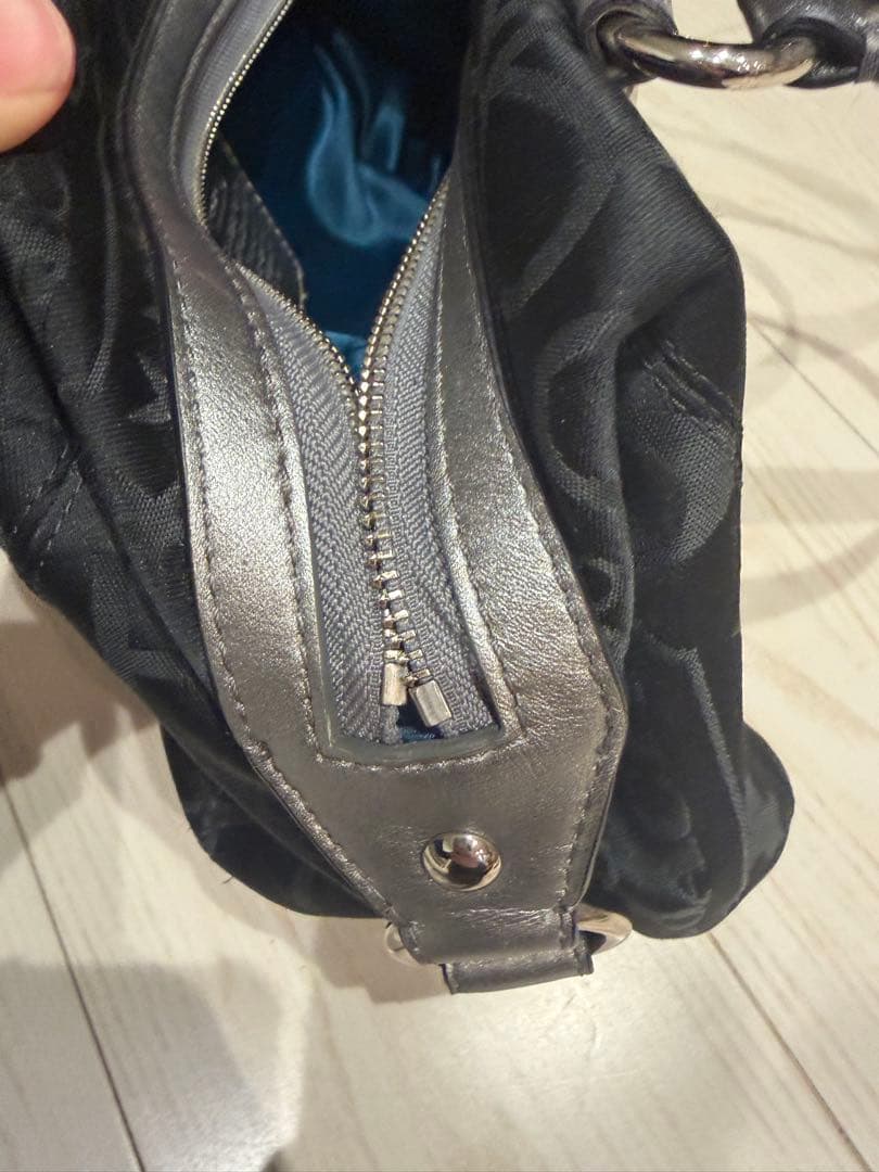 希少 COACHコーチ バンダナグリッターコンバーチブルサッチュル ハンドバッグ