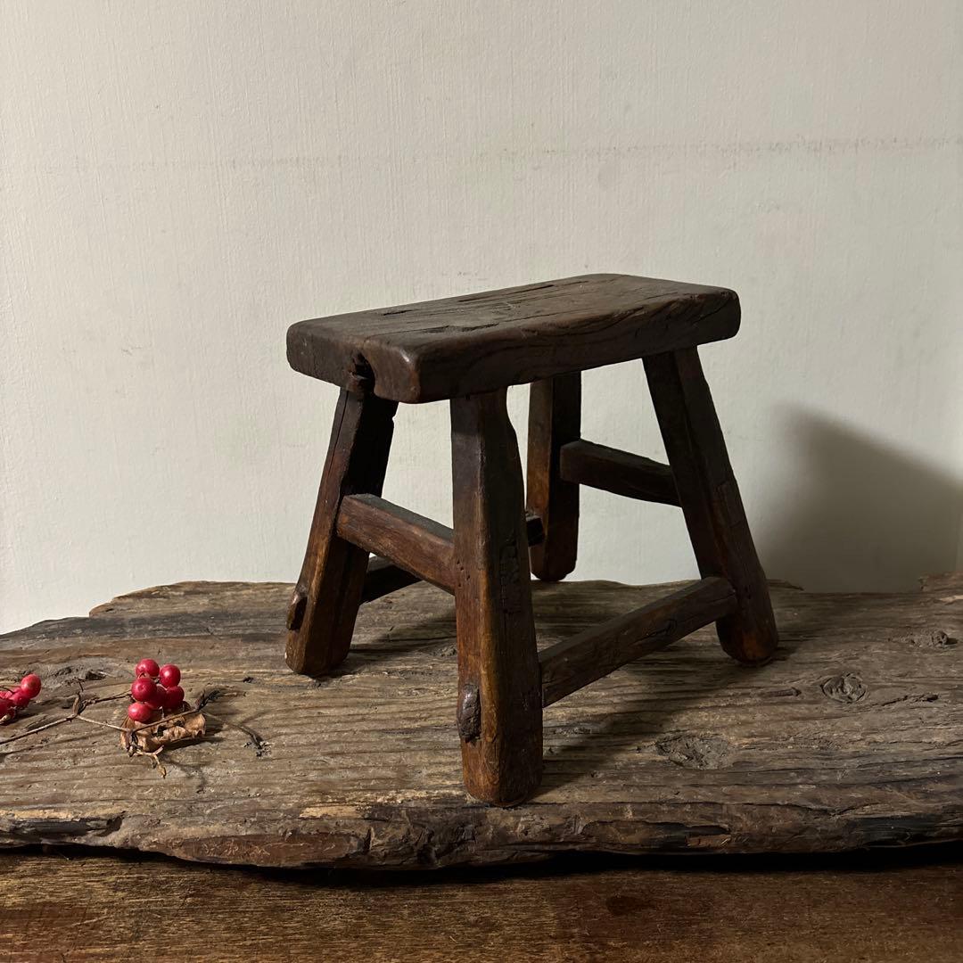 朝鮮　李朝　中国　その1 木製小さな踏み台　肘掛　花台　スツール　古民具　骨董