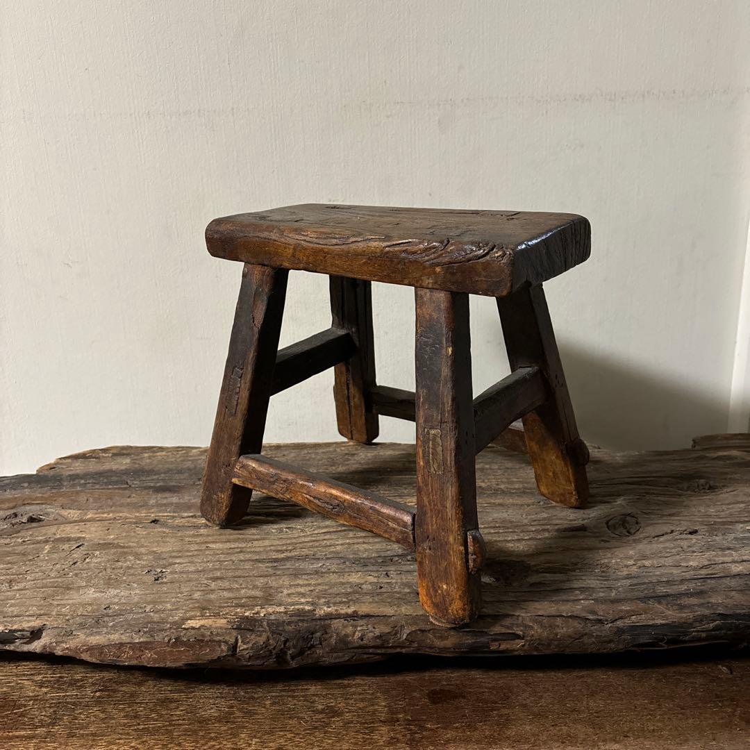 朝鮮　李朝　中国　その1 木製小さな踏み台　肘掛　花台　スツール　古民具　骨董