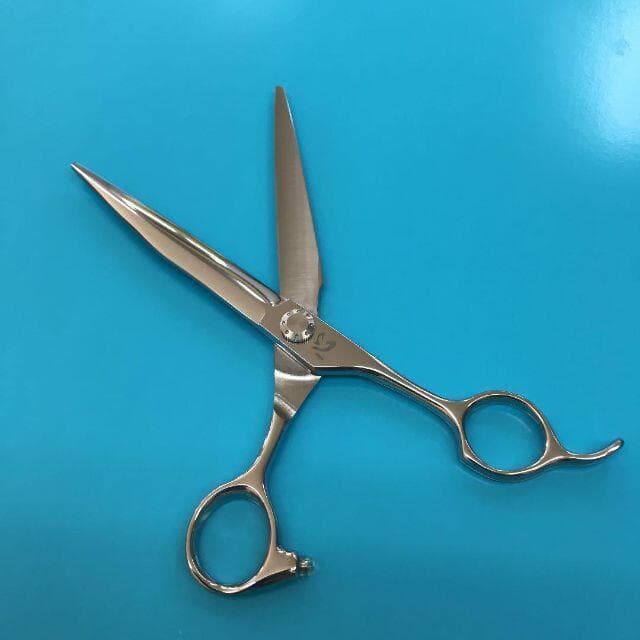 6,75インチシザー　剣刃　新品未使用