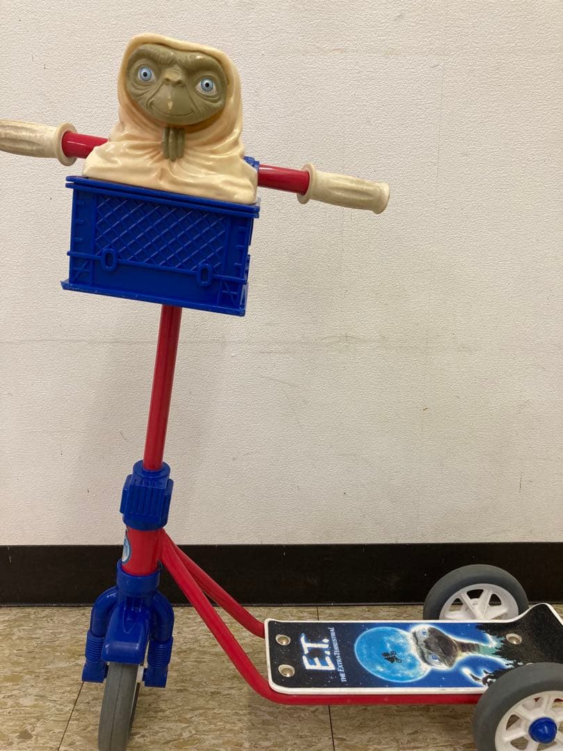 c*e様 レア品　E.T. キックボード