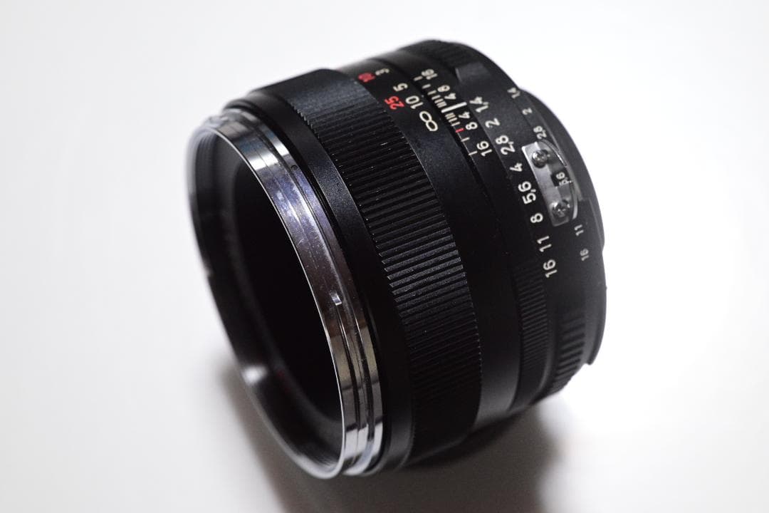 Carl Zeiss Planar T 50mm F1.4 ZF ニコンF