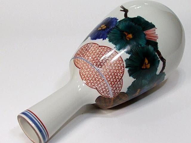 高さ29㎝　芸術院会員　文化勲章受賞　二代浅蔵五十吉　色絵松韻花瓶　M61