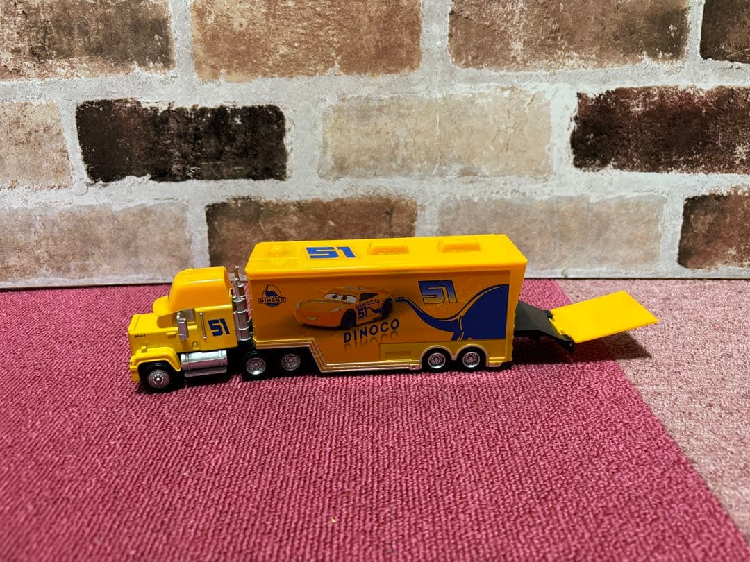 【新品】 カーズ　マックトラック トレーラー 11台セット 限定出品